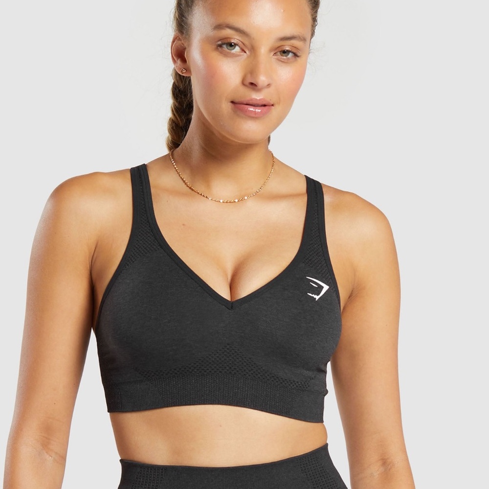 Vital seamless 2.0 V neck sports bra